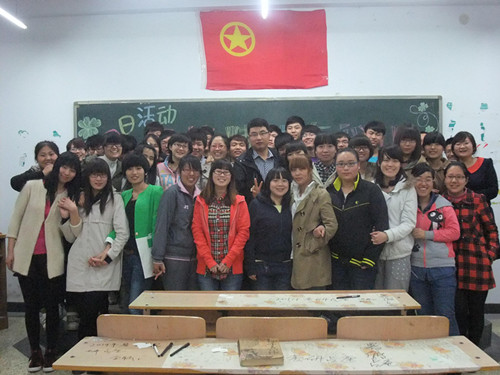 肉漫屋
13级工程管理1班成功开展“雷锋精神在我心”演讲比赛活动